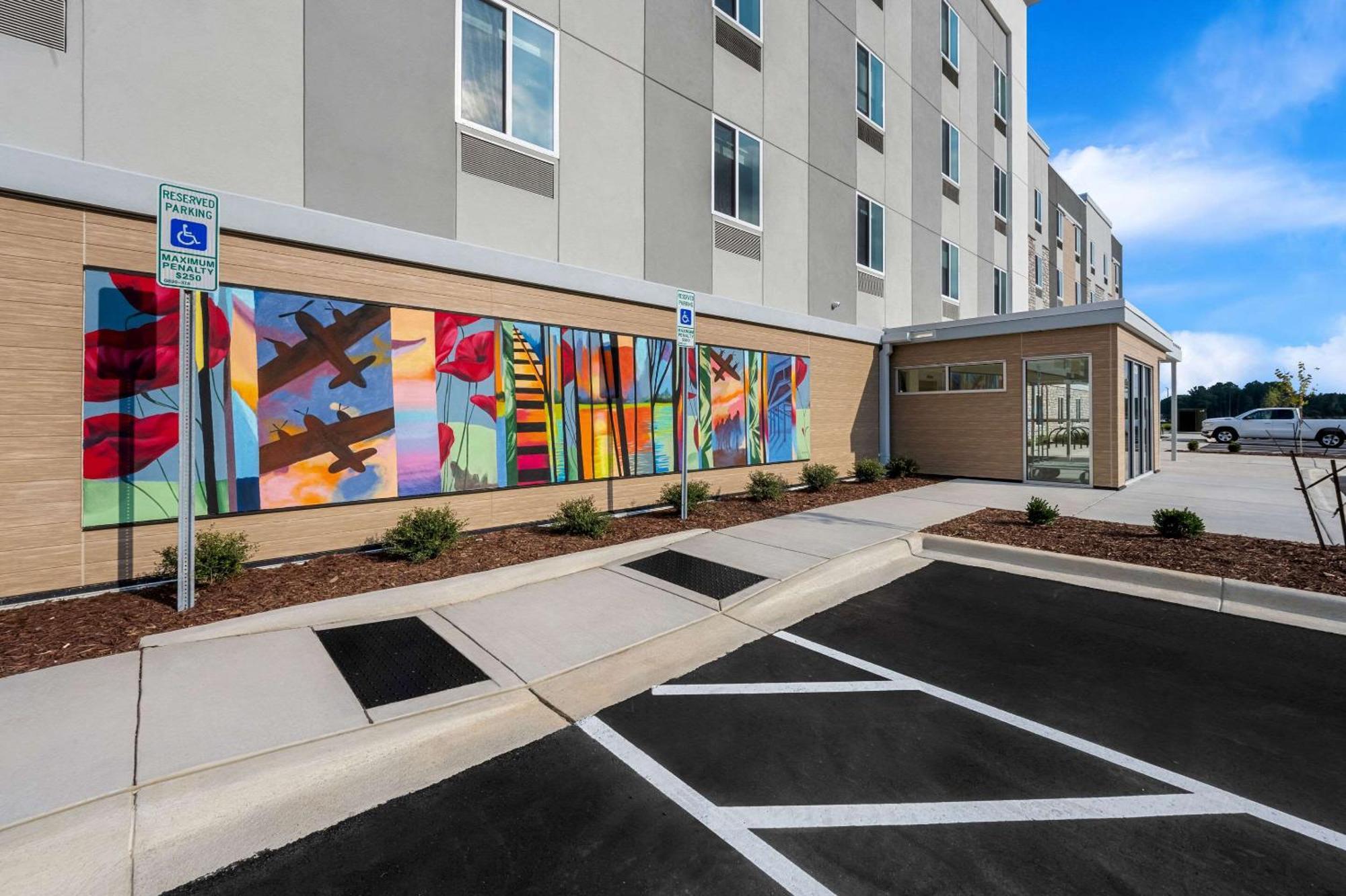 Everhome Suites Fayetteville Near Fort Bragg Екстериор снимка