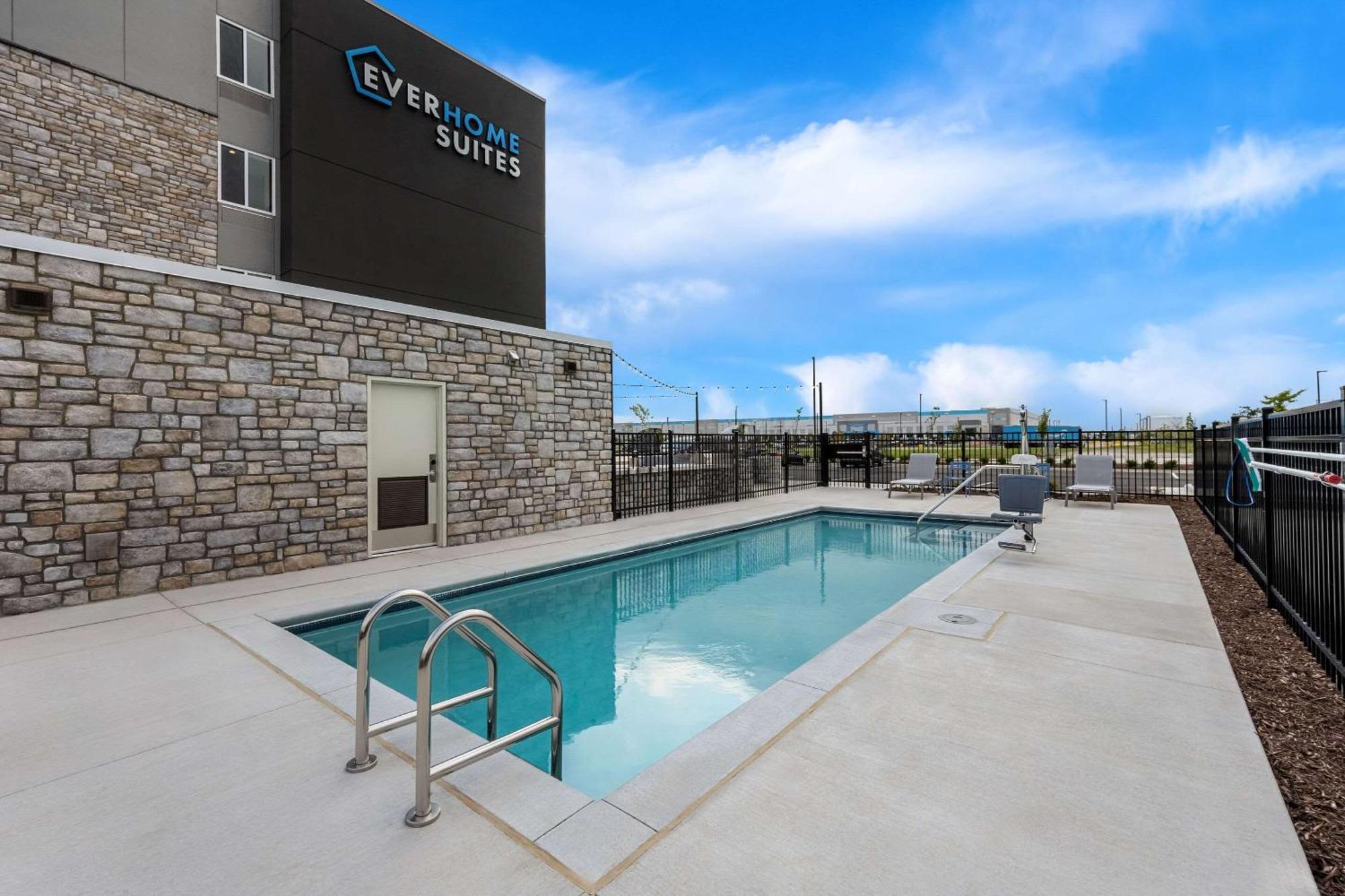 Everhome Suites Fayetteville Near Fort Bragg Екстериор снимка